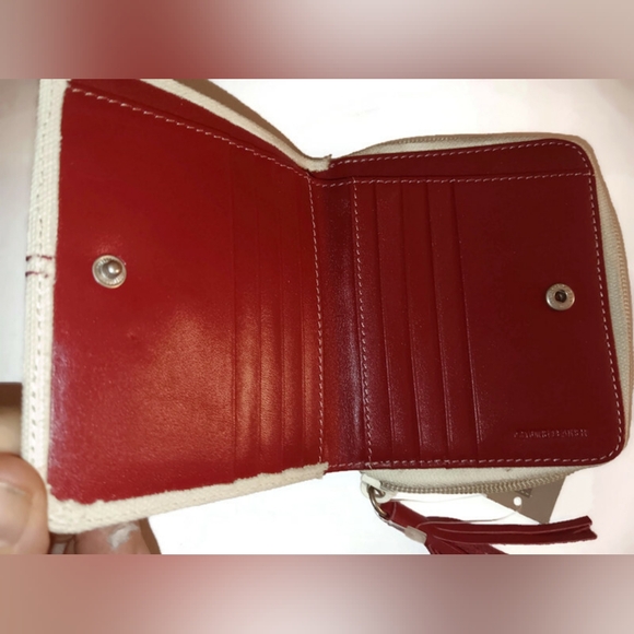 Kenneth Cole Ivory Zip-Around Wallet With Card Slots & Snap Pockets - Picture 2 of 4